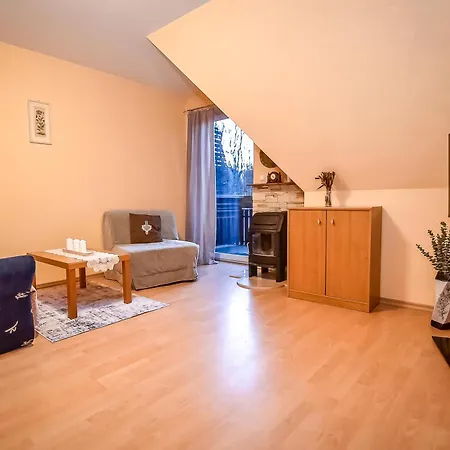 Aparteo Na Stromej Apartment