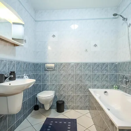 Aparteo Na Stromej Apartment *