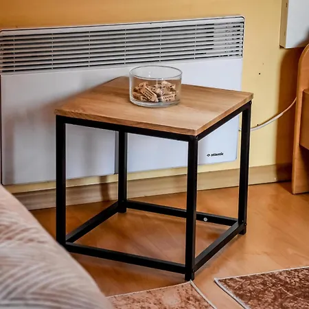 Aparteo Na Stromej Apartment *